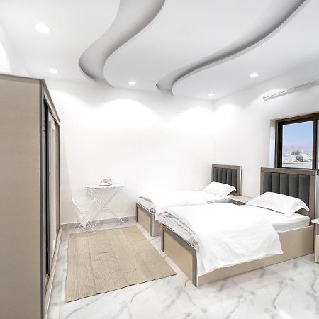 Comfortable & Big Family Apartments 10Mins Drive To Al-Masjid -Nabawi - Nozol Noor 2 Medina Exterior foto
