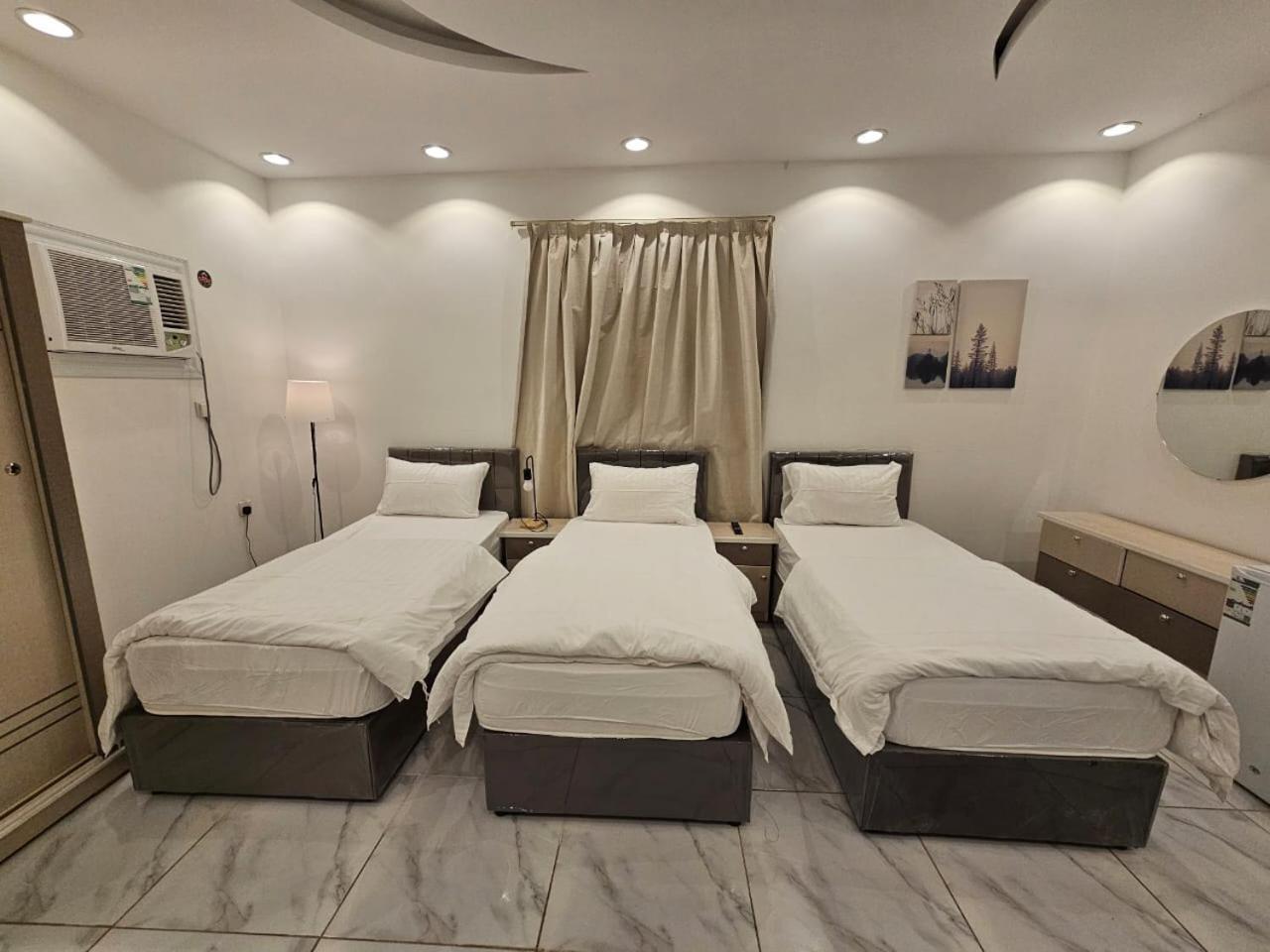 Comfortable & Big Family Apartments 10Mins Drive To Al-Masjid -Nabawi - Nozol Noor 2 Medina Exterior foto